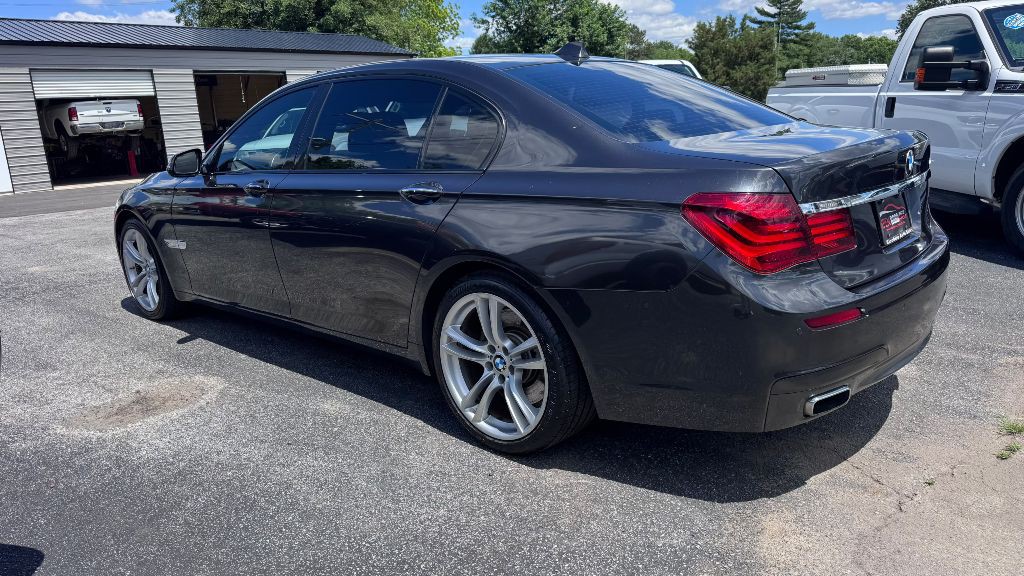 2015 BMW 7 Series Image 4