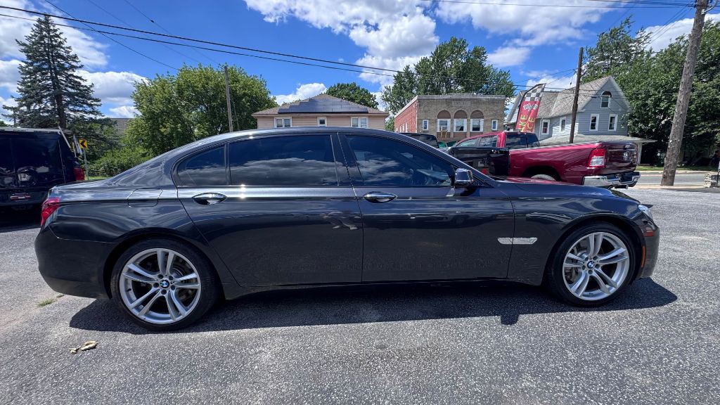 2015 BMW 7 Series Image 6