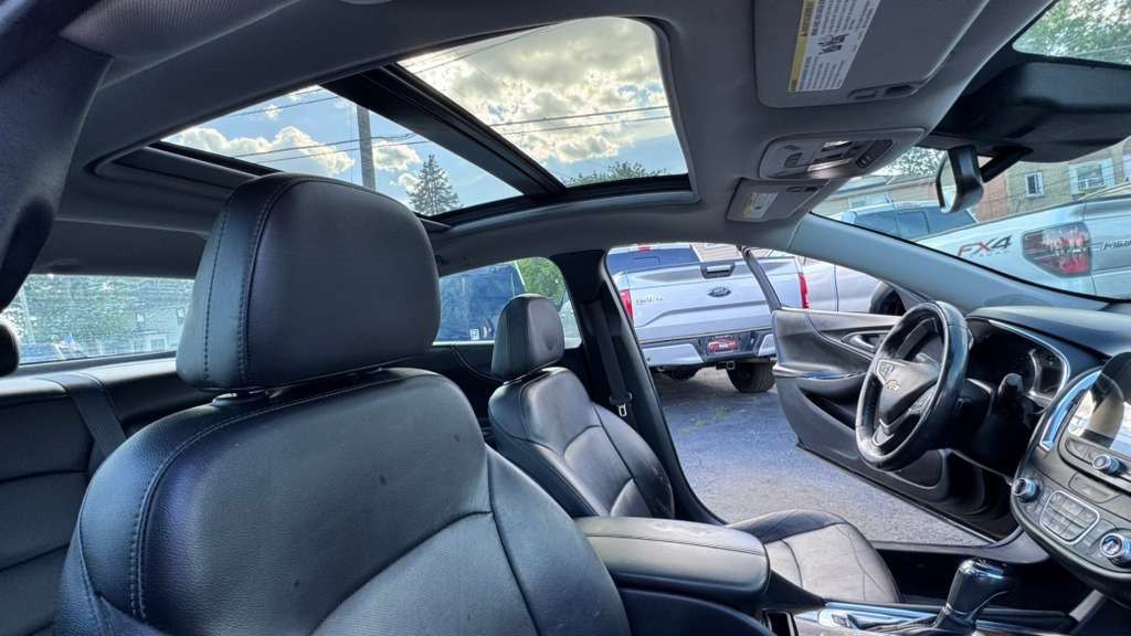2018 Chevrolet Malibu Image 11