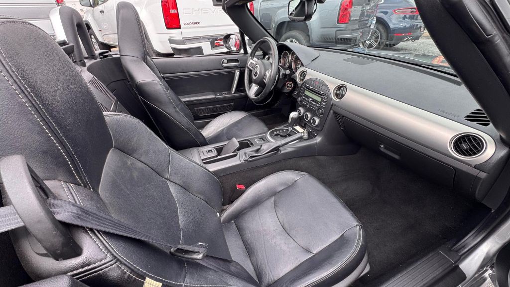 2010 Mazda MX-5 Miata Image 10