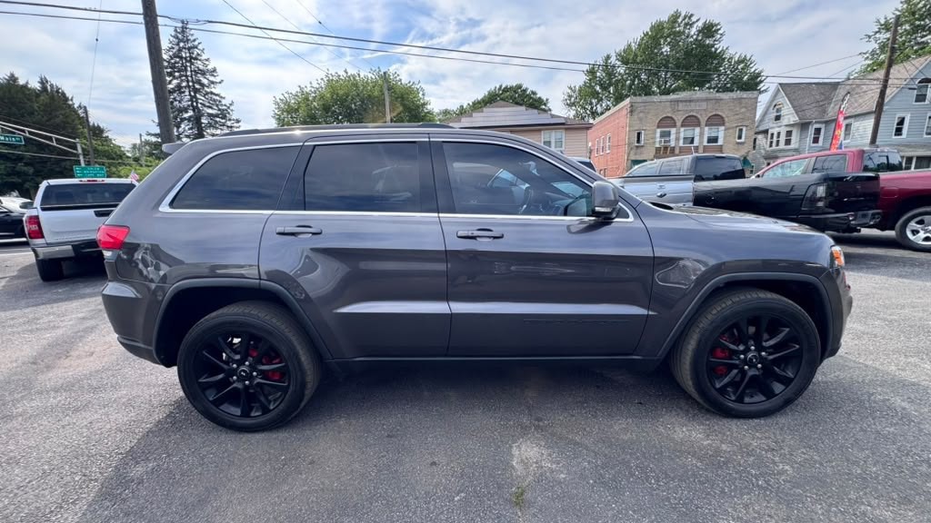 2017 Jeep Grand Cherokee Image 7