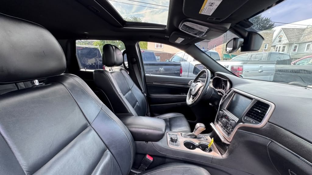 2017 Jeep Grand Cherokee Image 12