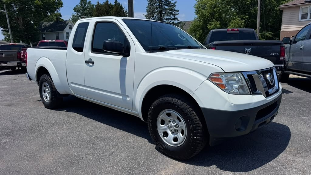 2016 Nissan Frontier Image 1