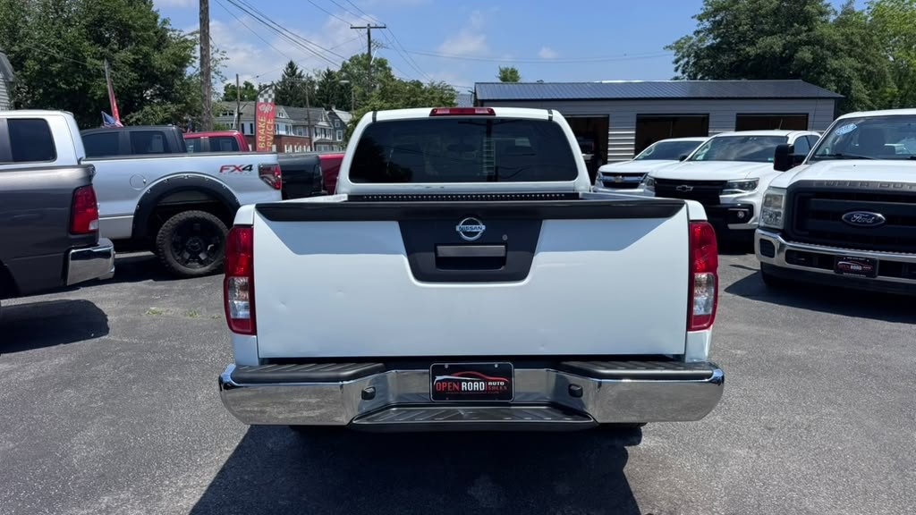 2016 Nissan Frontier Image 5