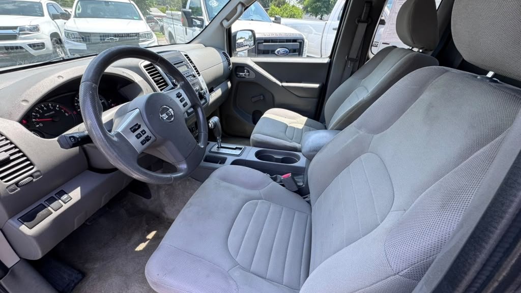 2016 Nissan Frontier Image 12