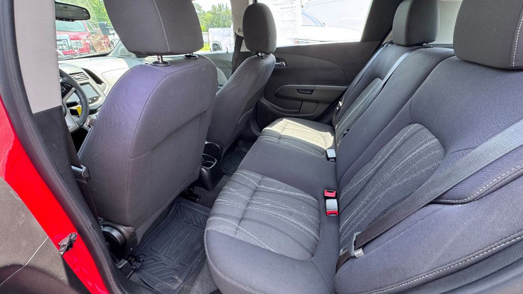 2015 Chevrolet Sonic Image 24