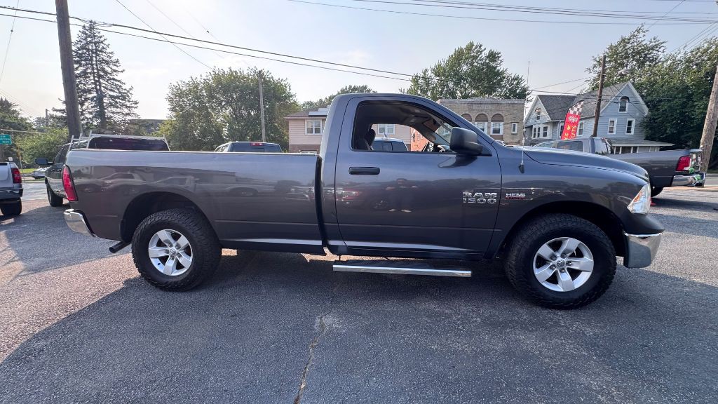 2015 RAM 1500 Image 9
