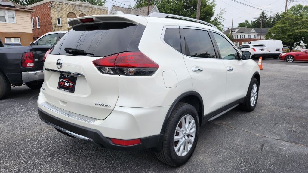 2018 Nissan Rogue Image 4