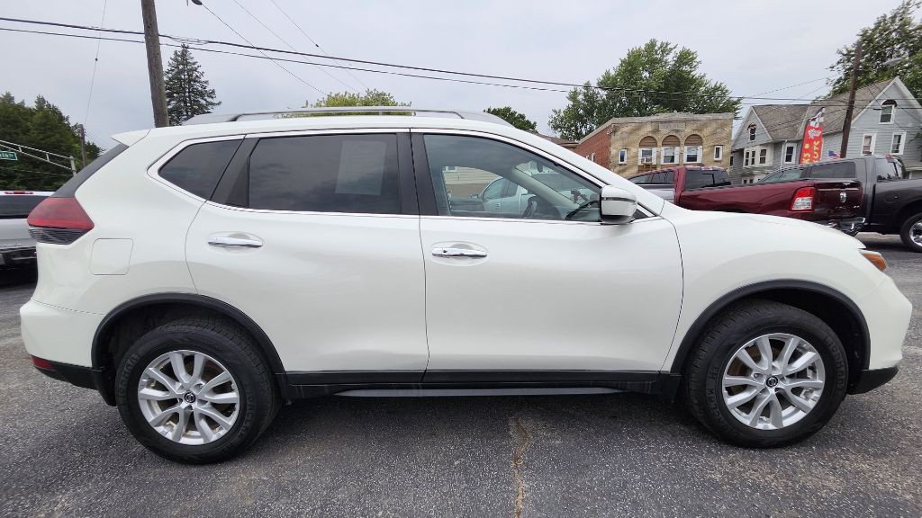 2018 Nissan Rogue Image 9
