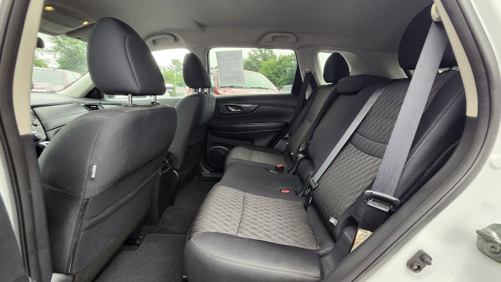 2018 Nissan Rogue Image 10