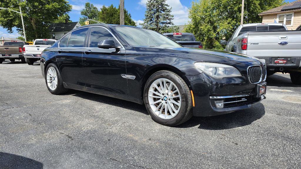 2013 BMW 7 Series Image 8