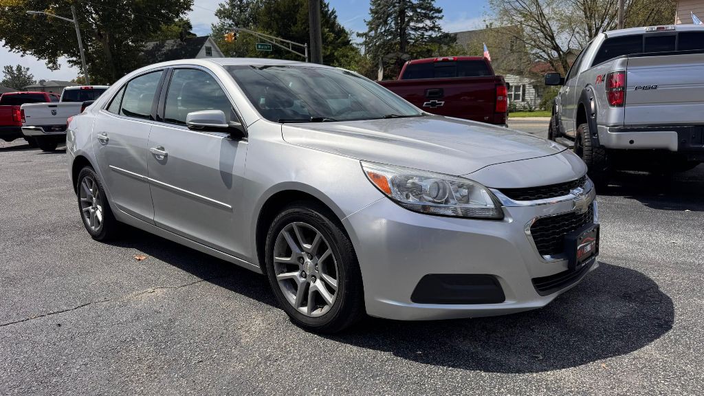 2016 Chevrolet Malibu Image 4