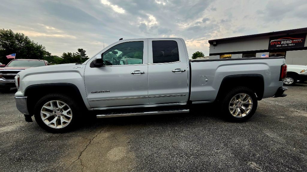 2017 GMC Sierra 1500 Image 2