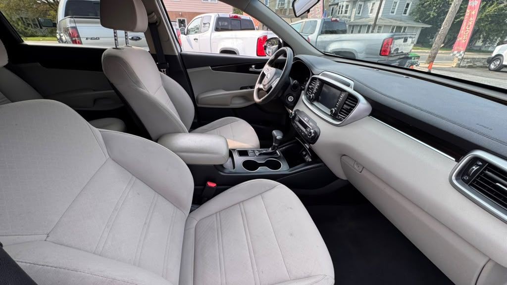 2019 Kia Sorento Image 6