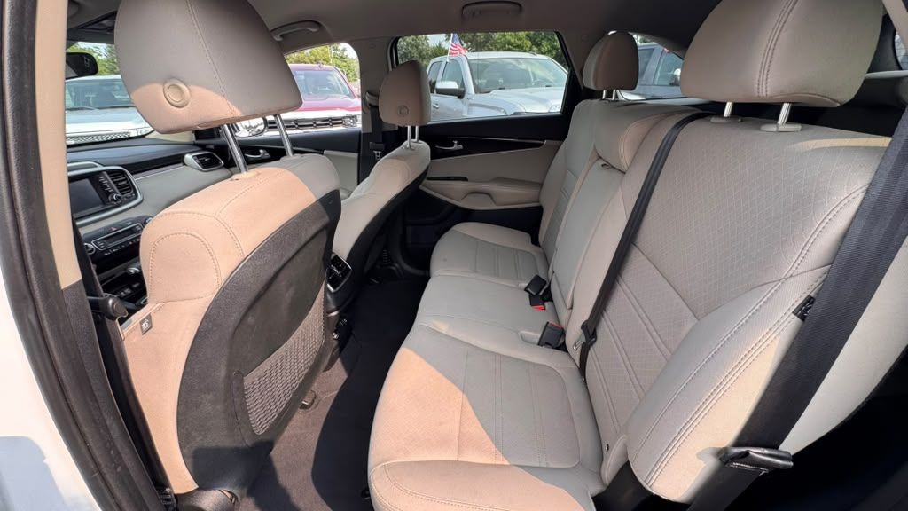 2019 Kia Sorento Image 7