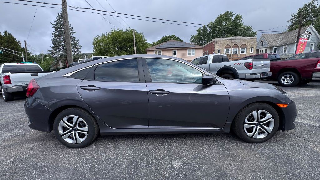 2017 Honda Civic Image 8