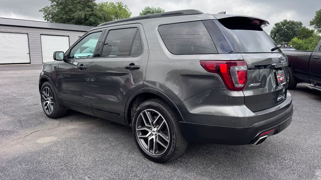 2017 Ford Explorer Image 5