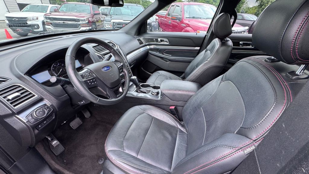 2017 Ford Explorer Image 11