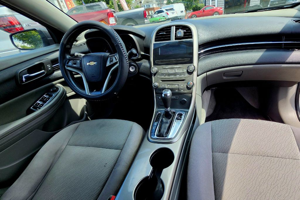 2013 Chevrolet Malibu Image 15