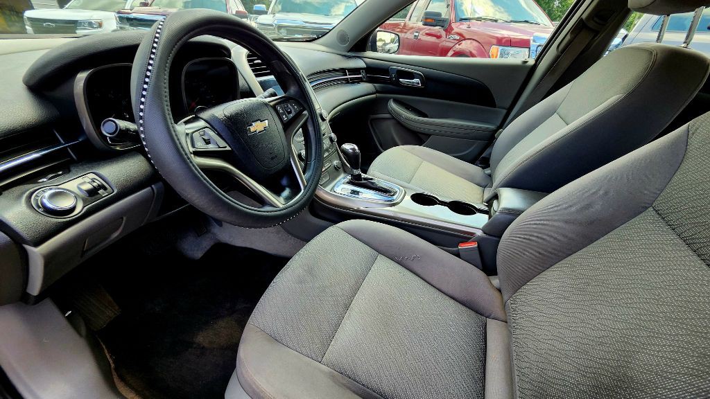 2013 Chevrolet Malibu Image 9