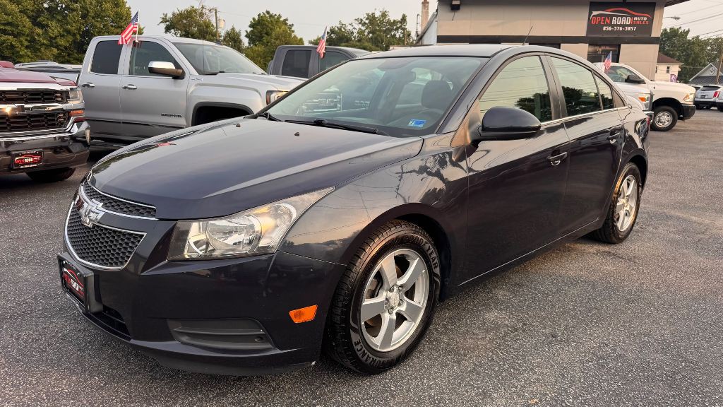 2014 Chevrolet Cruze Image 1