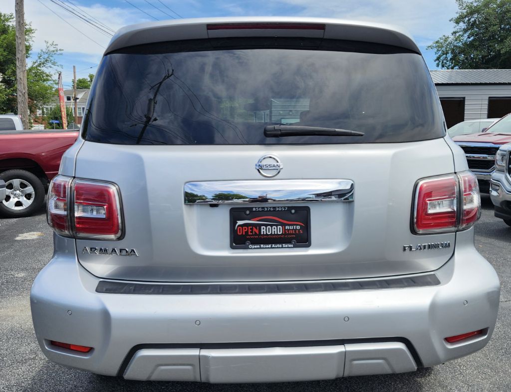 2017 Nissan Armada Image 5