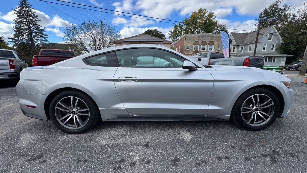 2017 Ford Mustang Image 2