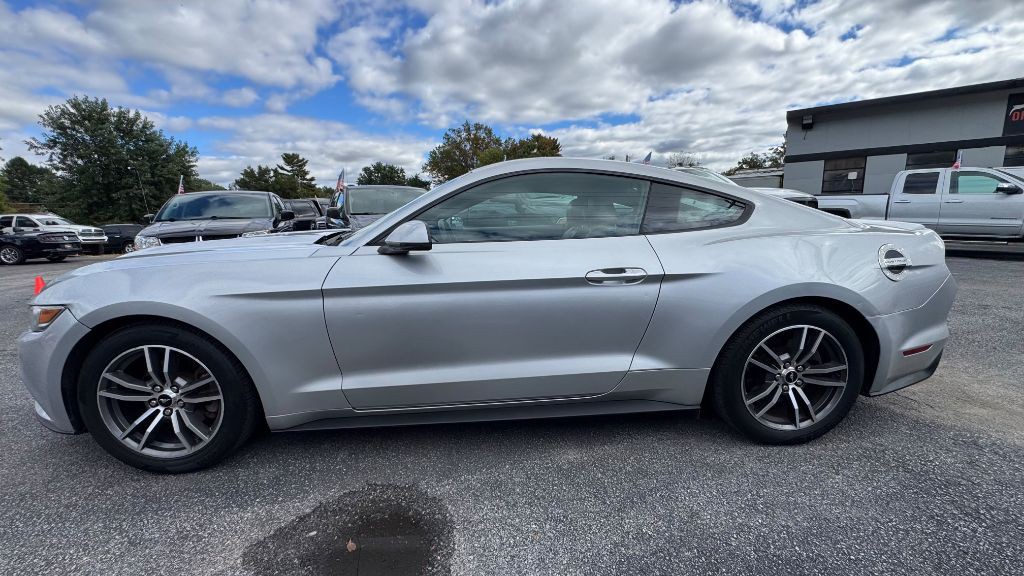 2017 Ford Mustang Image 8