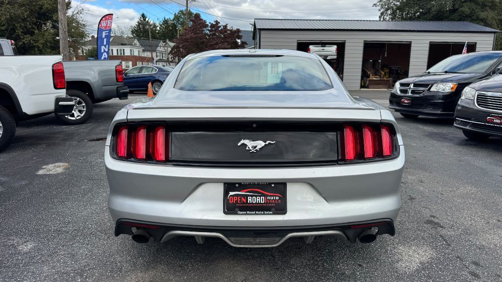 2017 Ford Mustang Image 11
