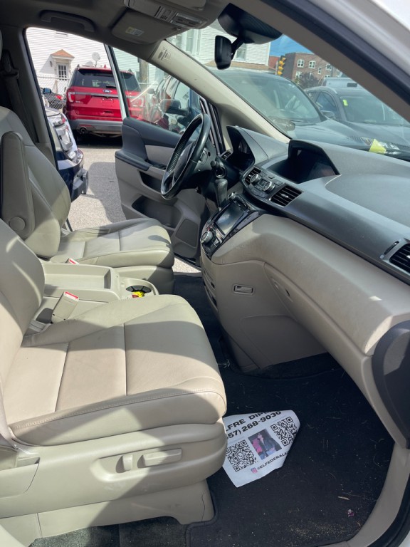 2016 Honda Odyssey Image 5