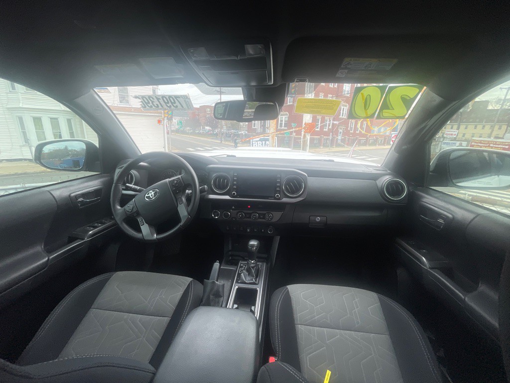 2020 Toyota Tacoma Image 6