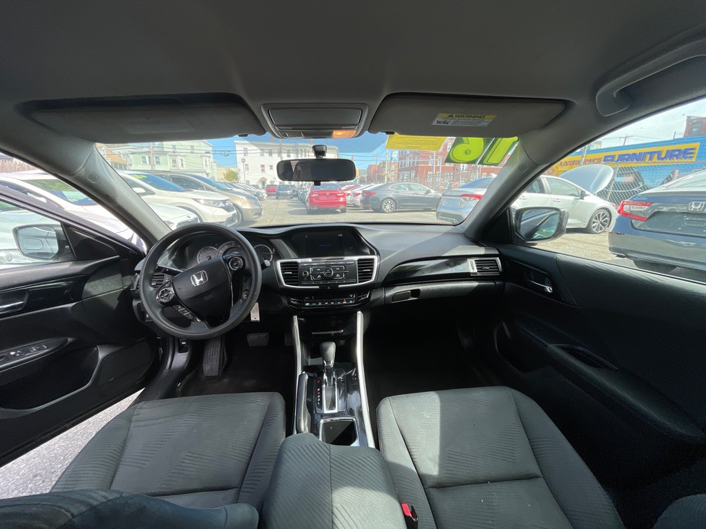 2016 Honda Accord Image 2