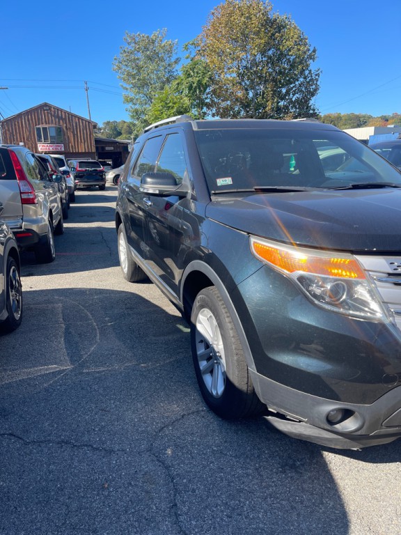 2015 Ford Explorer Image 2