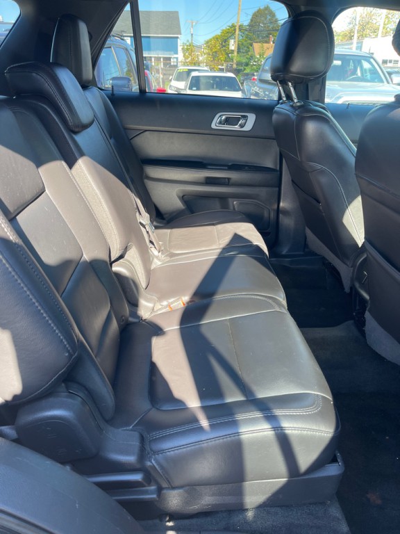 2015 Ford Explorer Image 4