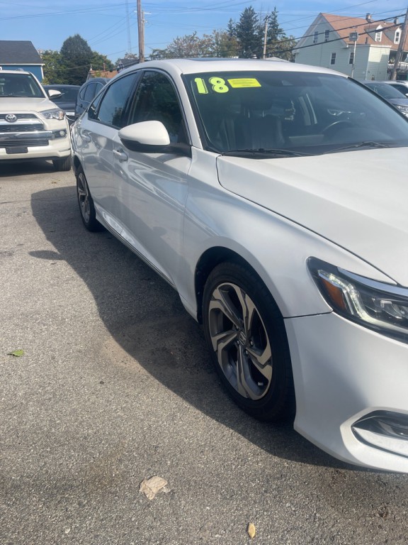 2018 Honda Accord Image 2