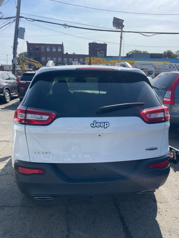 2017 Jeep Cherokee Image 5