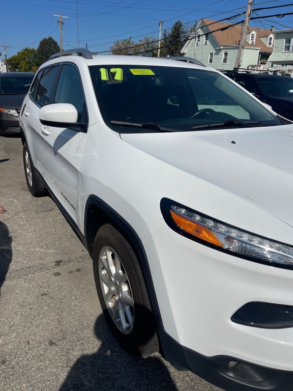 2017 Jeep Cherokee Image 7