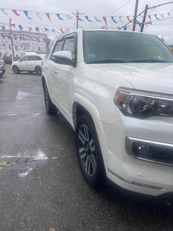 2016 Toyota 4Runner Image 3