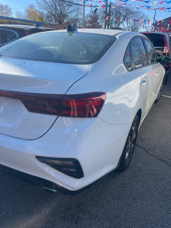 2021 Kia Forte Image 4