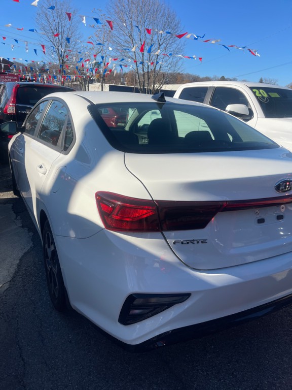 2021 Kia Forte Image 3