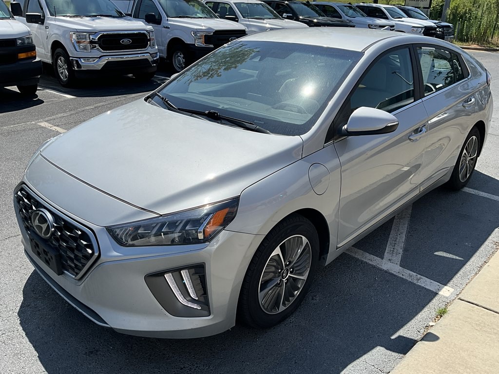 2022 Hyundai Ioniq Image 3
