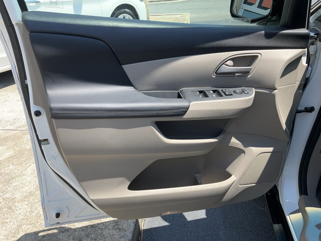 2012 Honda Odyssey Image 12