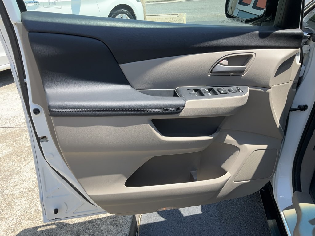 2012 Honda Odyssey Image 13