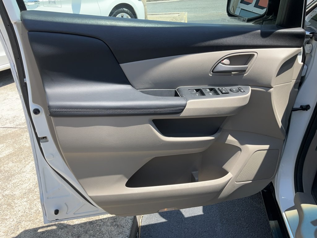 2012 Honda Odyssey Image 14
