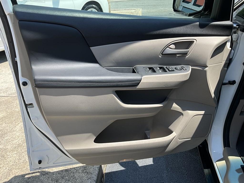 2012 Honda Odyssey Image 15