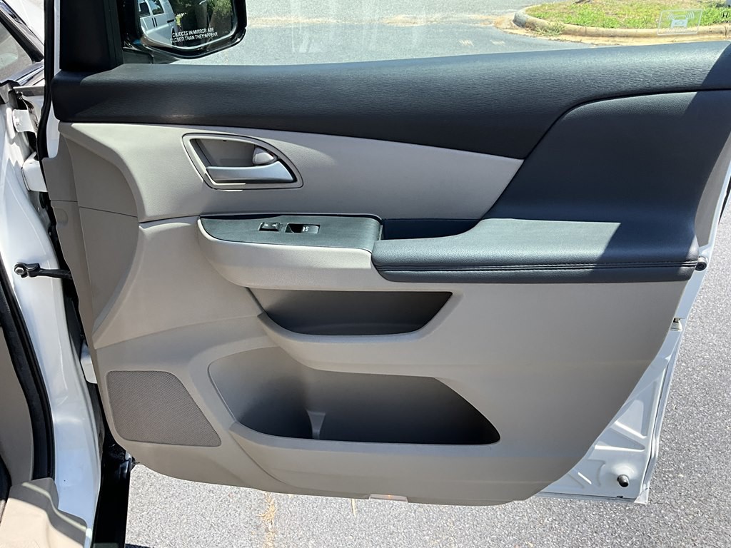 2012 Honda Odyssey Image 16