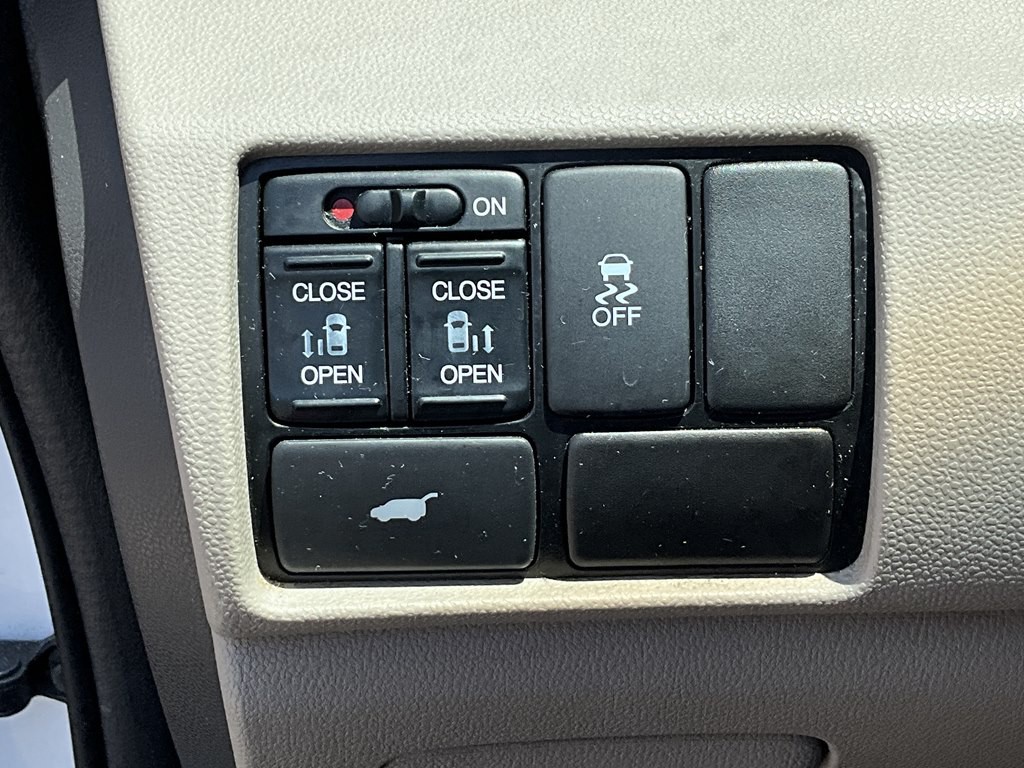 2012 Honda Odyssey Image 28