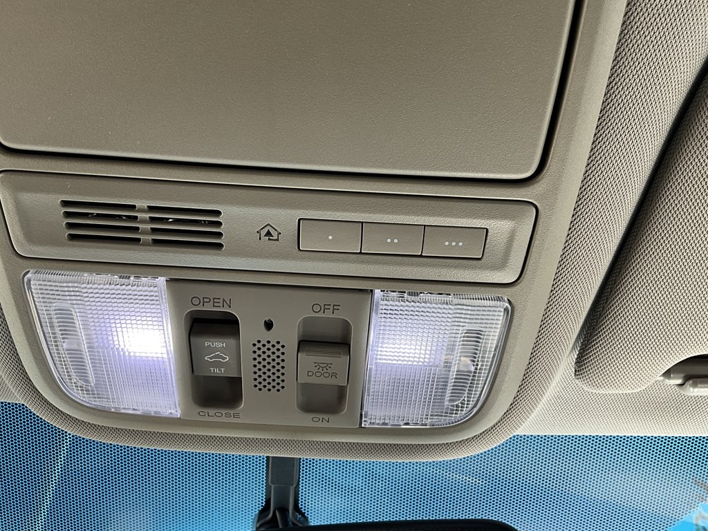 2012 Honda Odyssey Image 33
