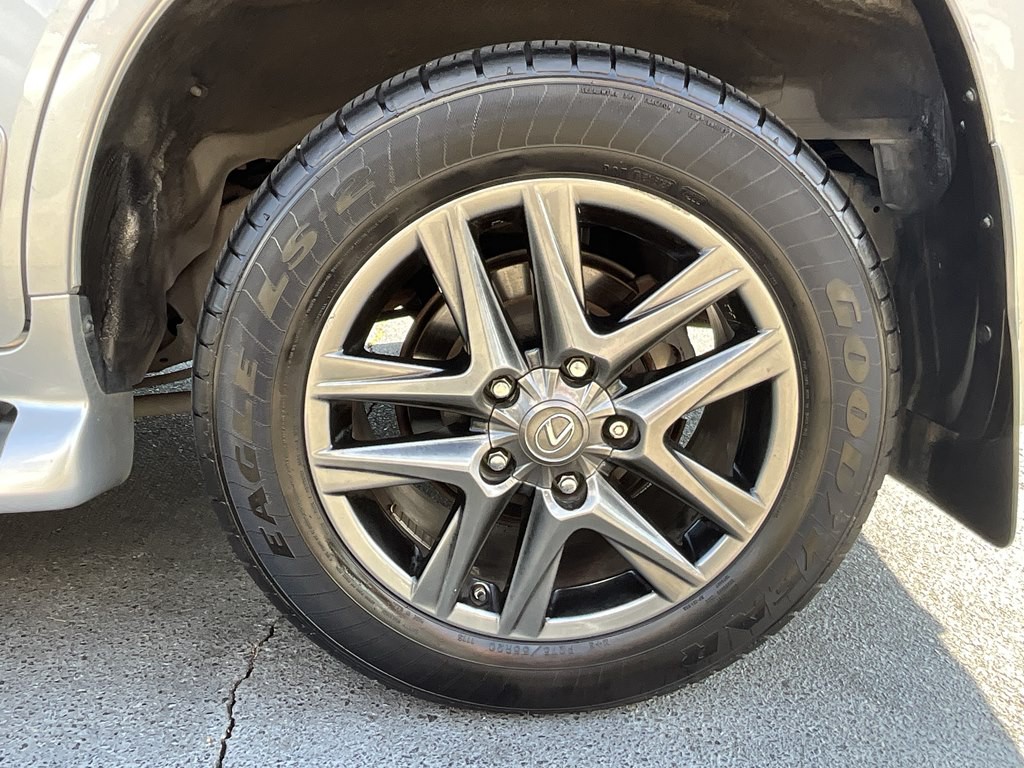 2013 Lexus LX Image 10