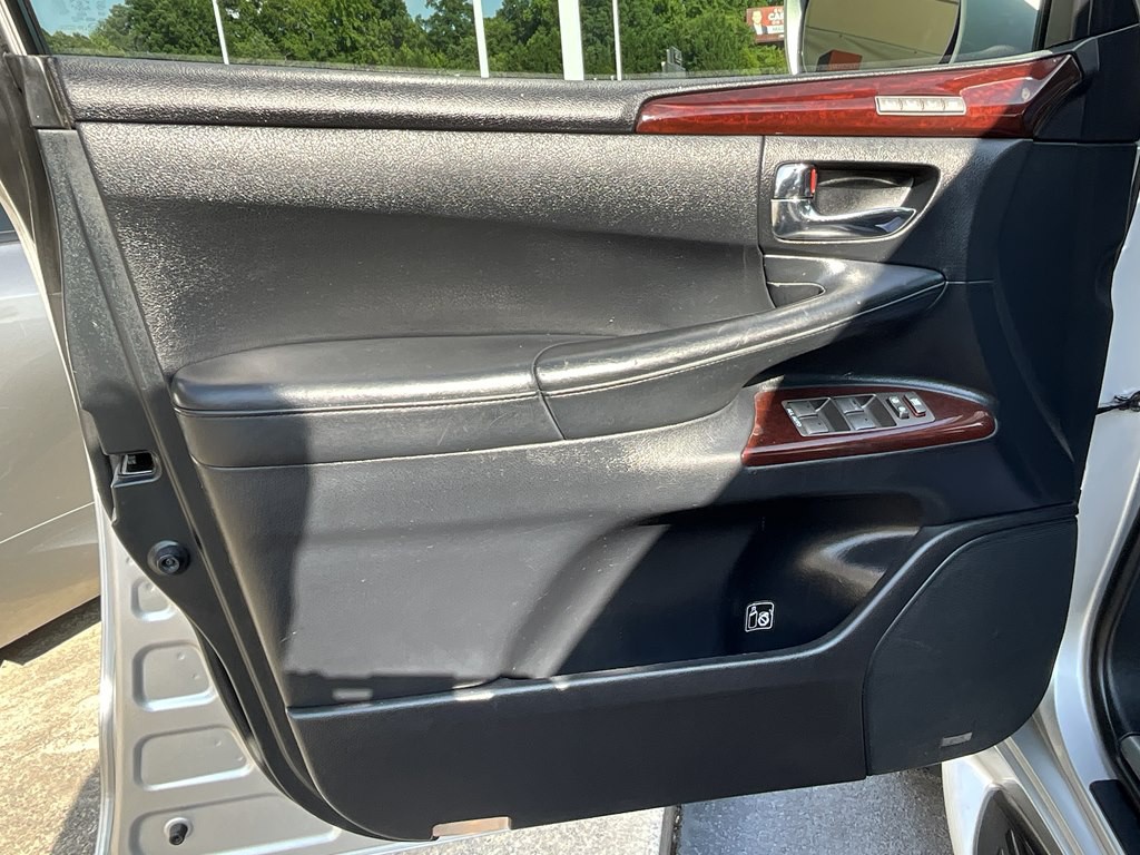 2013 Lexus LX Image 11